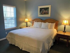 4 chambres, fer et planche à repasser, Wi-Fi gratuit, draps fournis