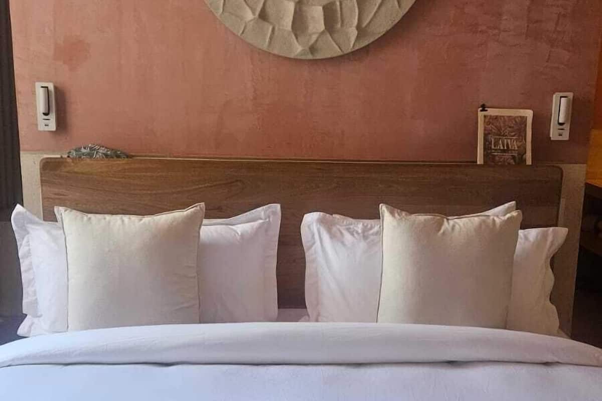 Egyptian cotton sheets, premium bedding, minibar, in-room safe