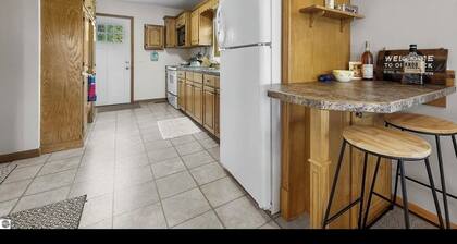 Missaukee Sunset Cottage in Lake City, on Lake Missaukee