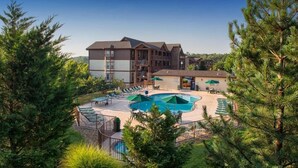 Unclassified image, 3 of 33, button - Stargazing Retreat with Jacuzzi Tub, Balcony, and Fireplace in Ozarks (Branson)