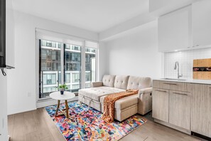 Living area - Le Reve Luxury Stays (Toronto)