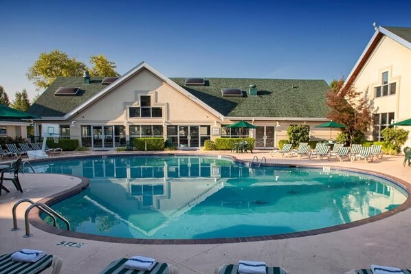 Innenpool, beheizter Pool