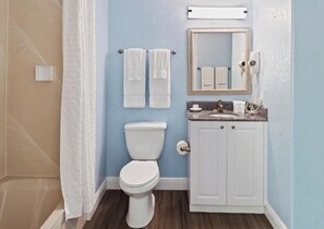 Hair dryer, towels - Sunrise Ocean View from 1BR Condo – Walk to Beach & Enjoy Coastal Vibes (Ormond Beach)