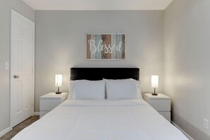 4 chambres, fer et planche à repasser, Wi-Fi, literie fournie