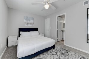 4 bedrooms, iron/ironing board, WiFi, bed sheets