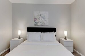 4 chambres, fer et planche à repasser, Wi-Fi, literie fournie
