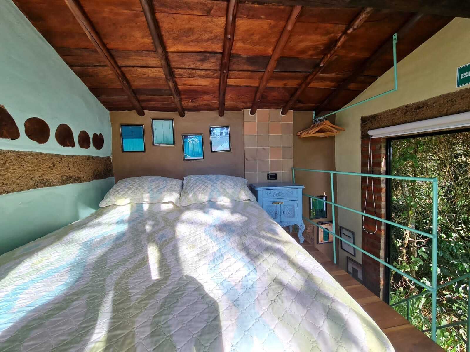 1 habitación, tabla de planchar con plancha y acceso a internet 