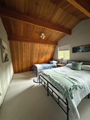 Schreibtisch, WLAN, Bettwäsche