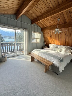 2 bedrooms, desk, free WiFi, bed sheets