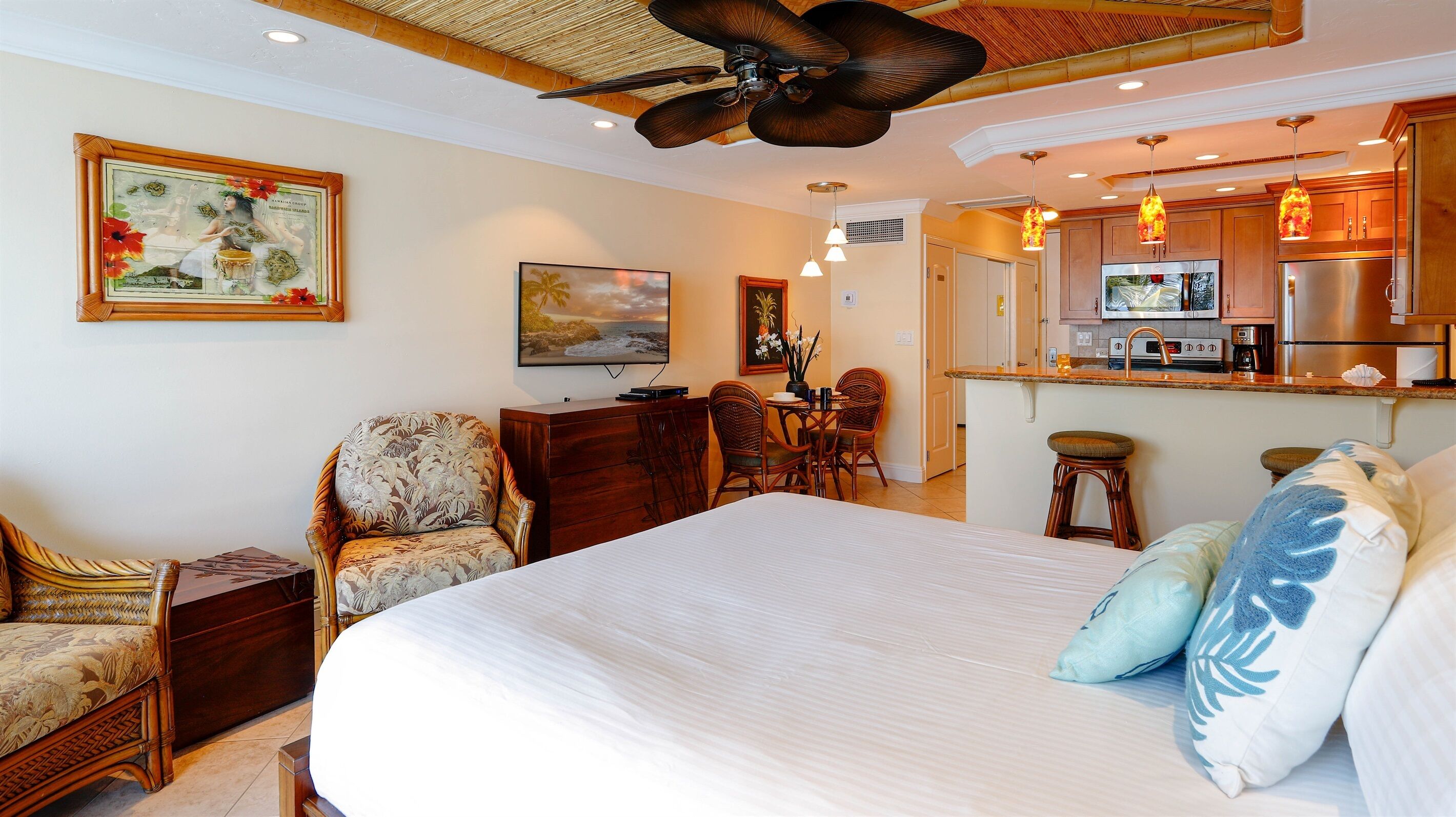 Iron/ironing board, free WiFi, bed sheets