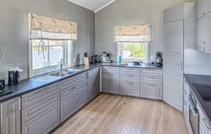 Refrigerador, horno, placa de cocina, lavavajillas