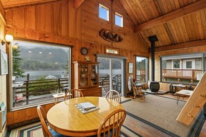 Dining - Hidden Gem- Lake Sutherland Retreat (Port Angeles)