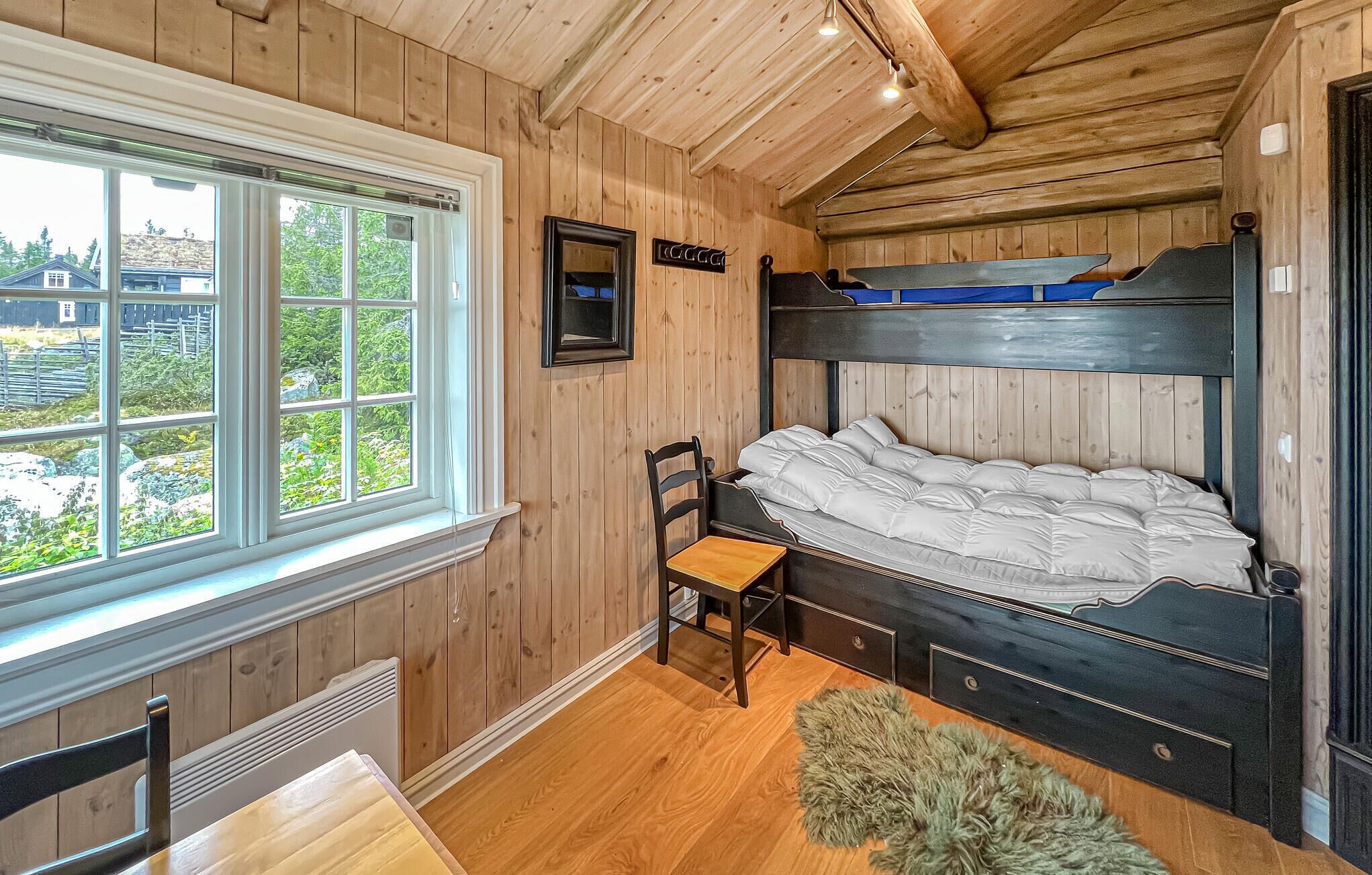 5 makuuhuonetta, vauvan matkasänky, ilmainen Wi-Fi