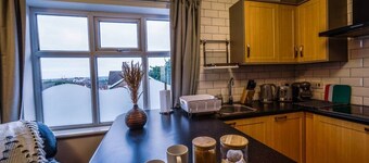 Luxury modern flat ‡ close to city ‡ free parking