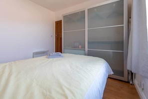 1 bedroom, iron/ironing board, WiFi, bed sheets