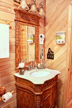 Hair dryer, towels - Deluxe 2-Bedroom Cabin (chapmanville)