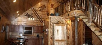 Deluxe 2-Bedroom Cabin