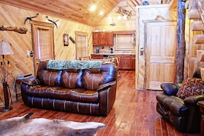 Fernseher, Kamin, DVD-Player, Tischfußball