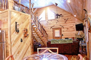TV, fireplace, DVD player, table football - Deluxe 2-Bedroom Cabin (chapmanville)