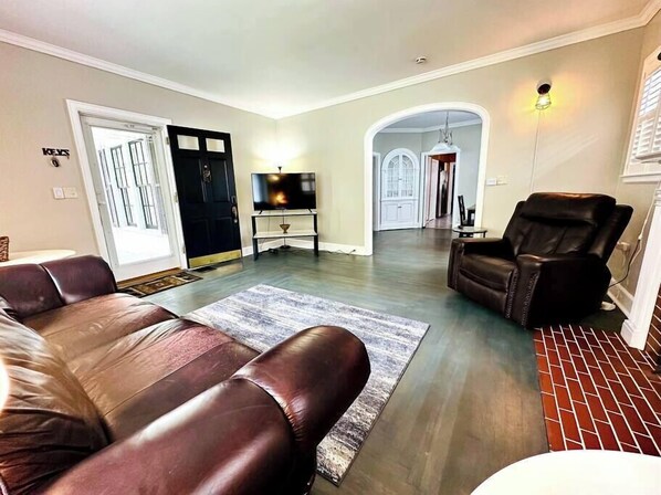 TV, fireplace - Spacious four-bedroom home (Logan)