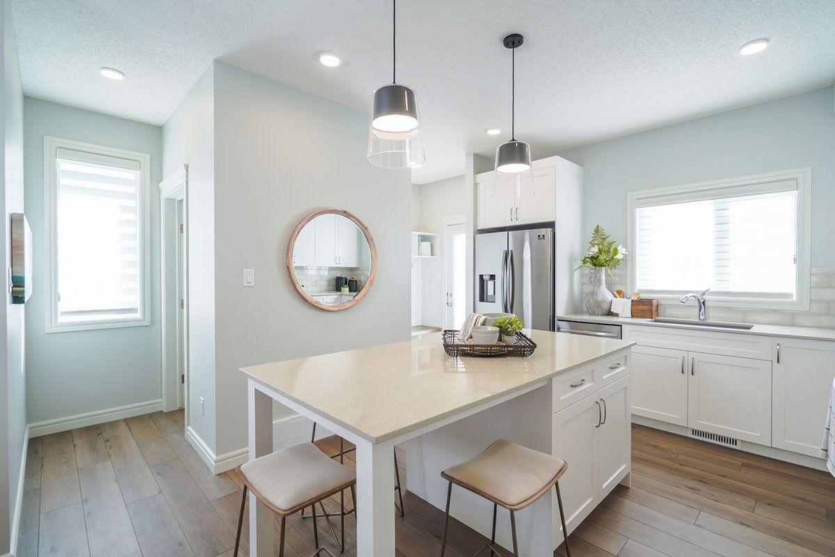 Micro-ondes, four, plaque de cuisson, lave-vaisselle