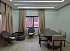 Dining - Chic 1-bedroom apartment with AC, rooftopterrace fitness room in wonderful Accra (Accra)