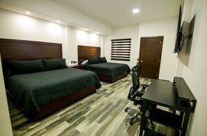 1 dormitorio, tabla de planchar con plancha, Internet y ropa de cama