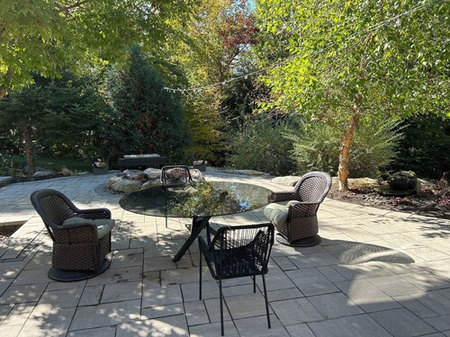 Welcome to your 4 season oasis in Oxford Maine