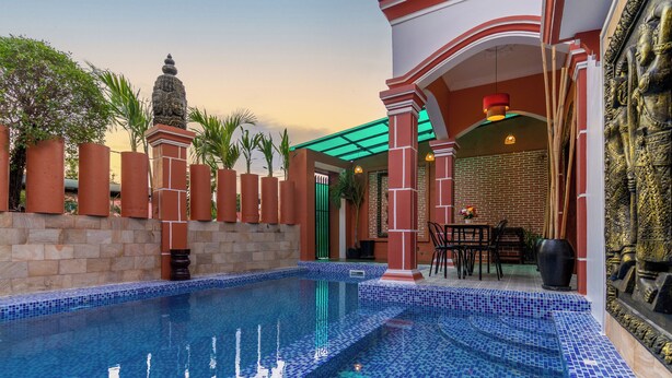 Outdoor pool - Entire Villa 4 Bed room with private pool+Free wi-fi (Siem Reap)