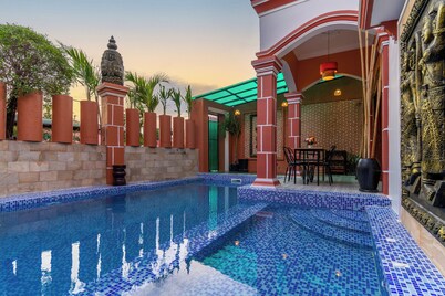 Entire Villa 4 Bed room with private pool+Free wi-fi
