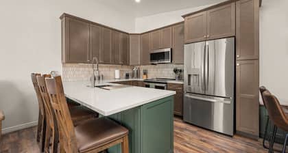 Colorado Canyons Condo in the heart of Grand Junction
