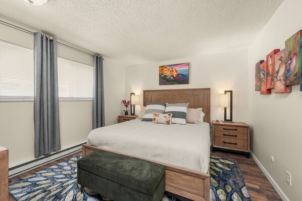 2 chambres, fer et planche à repasser, accès au Wi-Fi (inclus)