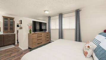 2 bedrooms, iron/ironing board, free WiFi, bed sheets