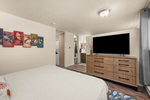 2 bedrooms, iron/ironing board, free WiFi, bed sheets