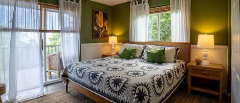 3 عدّة غرف نوم ومكواة/لوح كي وخدمة الإنترنت وملاءات أسرّة