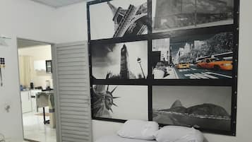 2 quartos, ferros/tábuas de passar roupa, Wi-Fi, roupa de cama