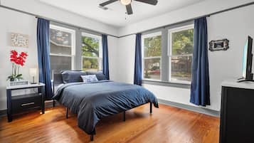 2 bedrooms, WiFi, bed sheets