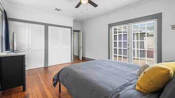 2 bedrooms, WiFi, bed sheets