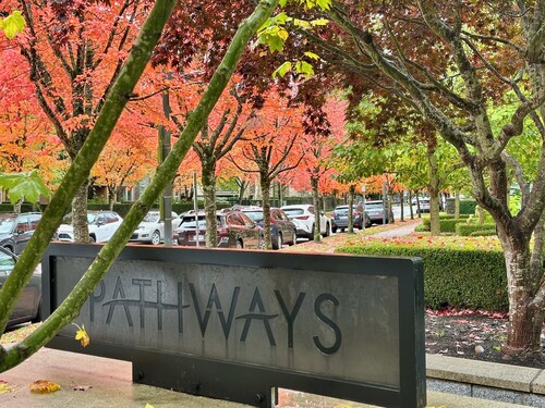 Spacious Modern 3BR Condo at UBC - Ideal for Families & Scholars