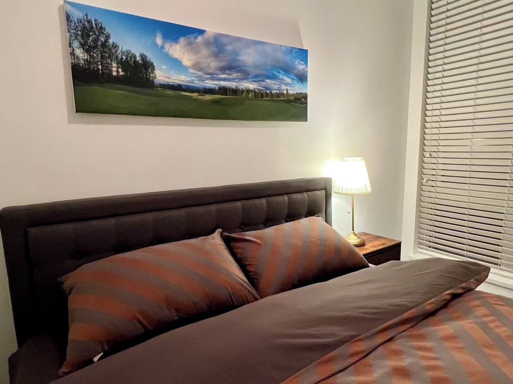 3 chambres, fer et planche à repasser, Wi-Fi, draps fournis