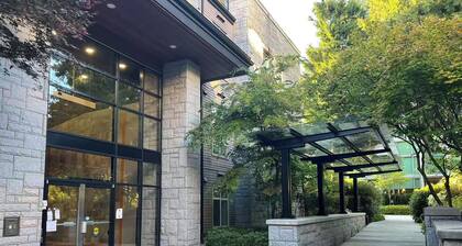 Modern 3-Bedroom Apartment in UBC
