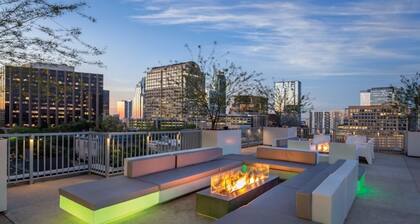 Hotel suite with 1 bedroom and Kitchen in charming Austin