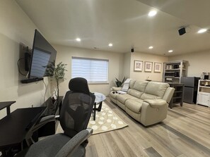 Smart TV, video games