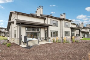 Exterior - Modern Mountain Getaway | 4BR Townhome | Minutes to Deer Valley (Heber City)
