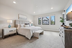 4 Schlafzimmer, Bügeleisen/Bügelbrett, Reisekinderbett, kostenloses WLAN