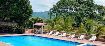 LOMA LINDA HOTEL DE NATURALEZA