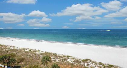 Fantastic Condo at Avalon - (Ground Floor) Fully Renovated!!