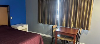 Driftwood Motel - Colton