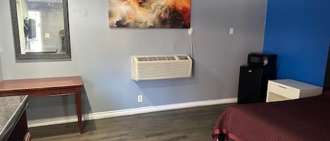 Quarto solteiro luxo | Banheiro | Produtos de toalete grátis, secador de cabelo (mediante solicitação)