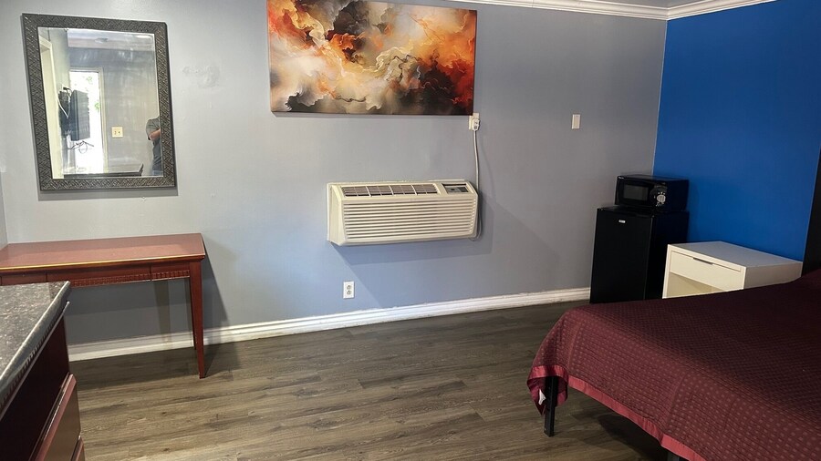 Driftwood Motel - Colton